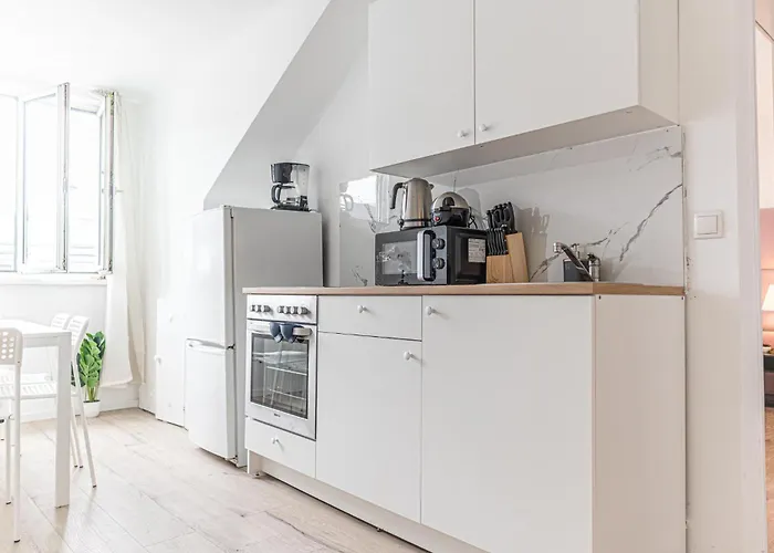 Apartament Charming 2-bedroom Steps From U6 Am Schoepfwerk *
